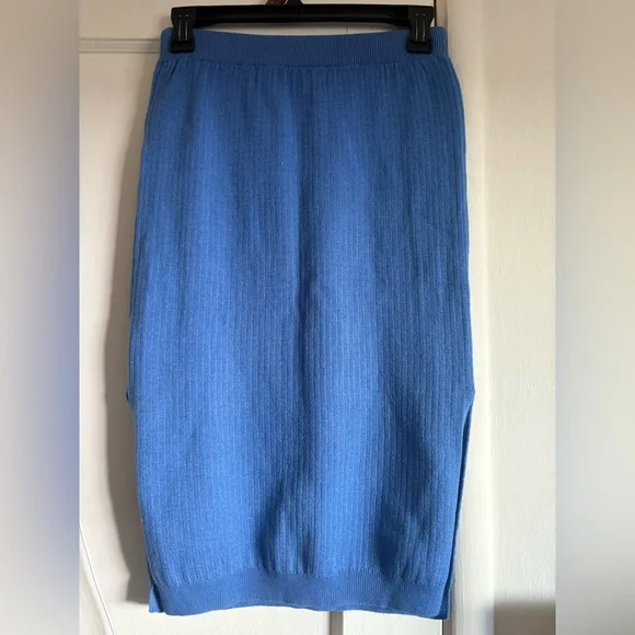 Elegant Blue Women's Skirt - Picture 3 of 5